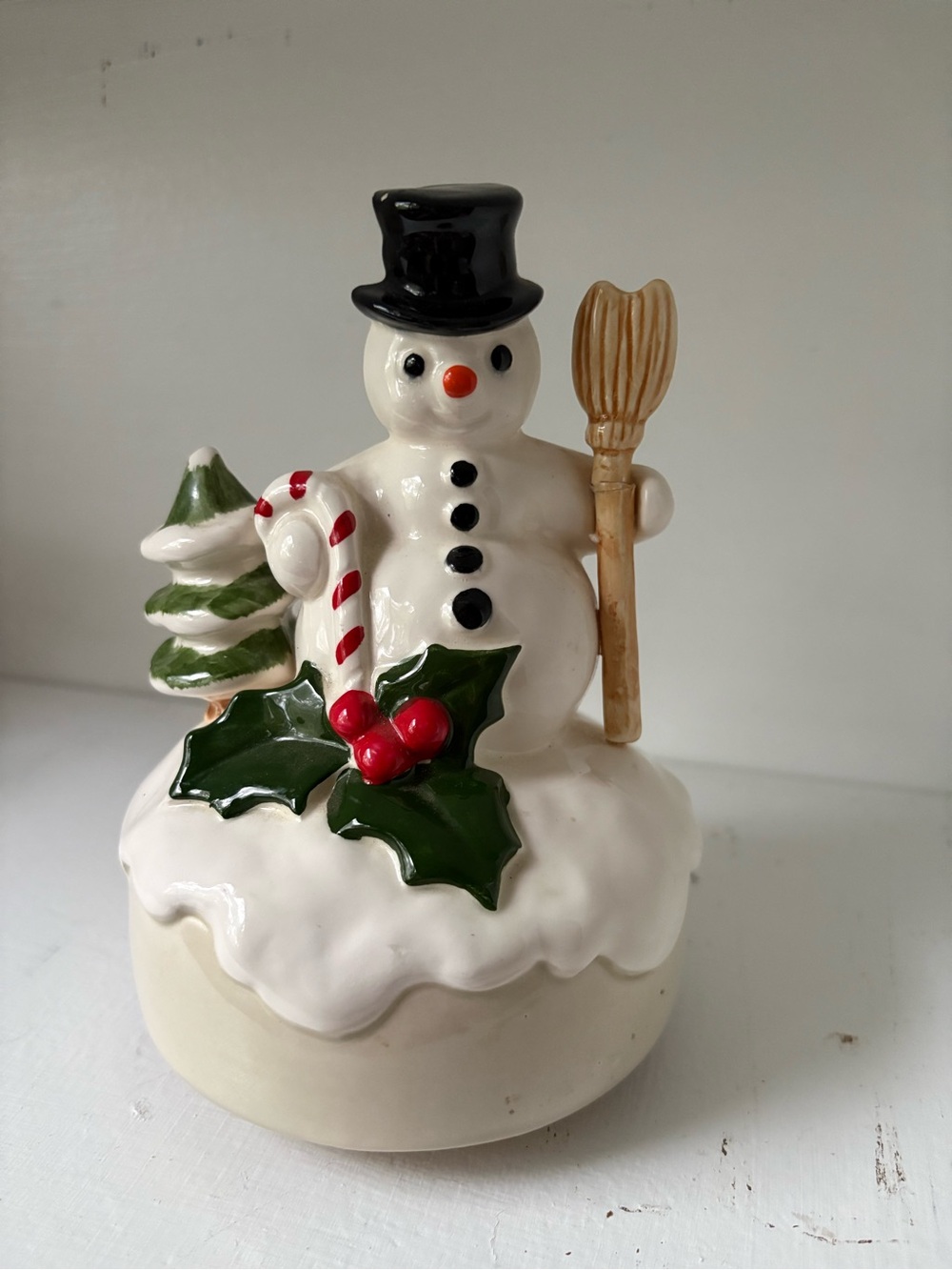 Vintage Christmas Musical Snowman Figurine “Frosty the Snowman” - Otagiri Japan